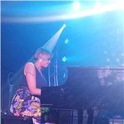 Doy clases de piano para alumnos cuya edad sea a partir de los 10 años, en adelante.Musica clasica y jazz piano